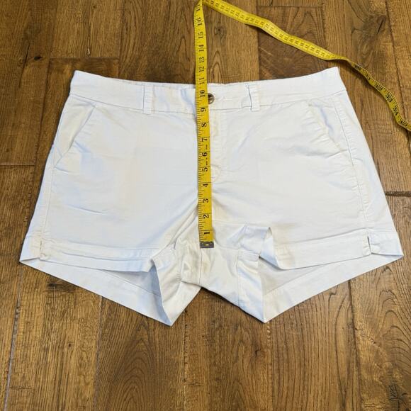 Lot of 2 Old Navy Everyday Mid Rise Shorts, Size 12, White and Black, 4" Inseam - Picture 6 of 11